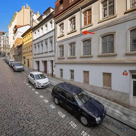 Boho Flat On Krymska Near Centre * براغ